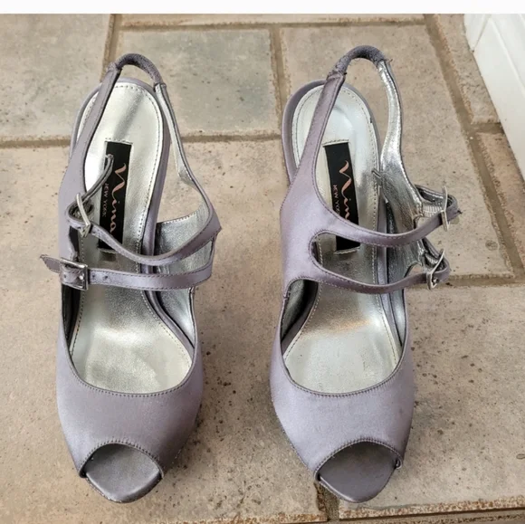 Nina Silver Metallic Satin Sandals Heels Sz 6.5 - Picture 5 of 15